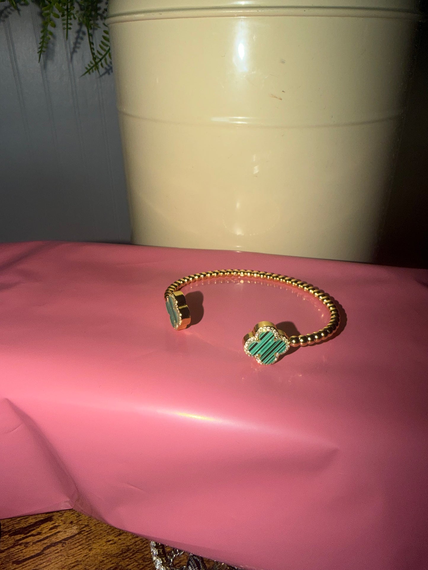 14K Gold Plated Green Clover Bangle Bracelet – Waterproof & Tarnish Resistant