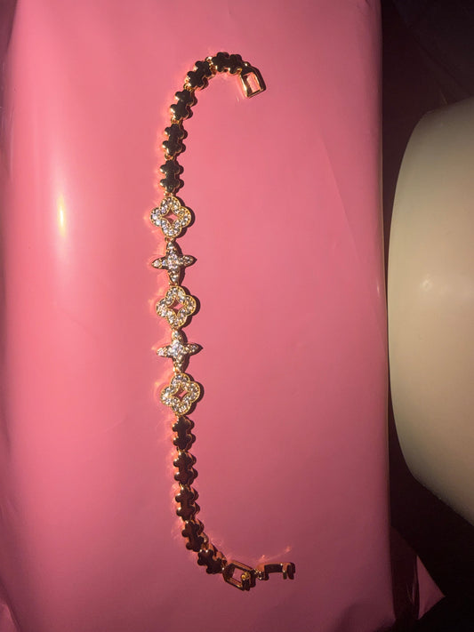 14K Gold Plated CZ Stone Clover Bracelet – Waterproof & Tarnish Resistant