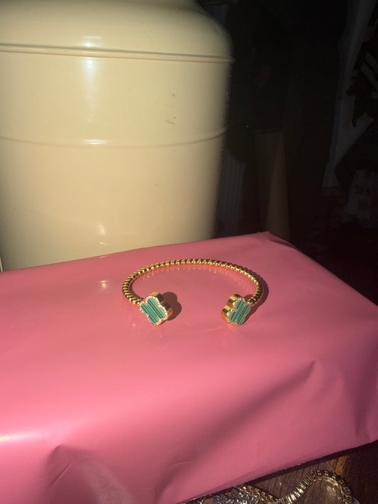 14K Gold Plated Green Clover Bangle Bracelet – Waterproof & Tarnish Resistant